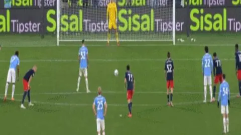 杰倫六次助攻受馬祖拉表彰，組織能力助賽場出賽